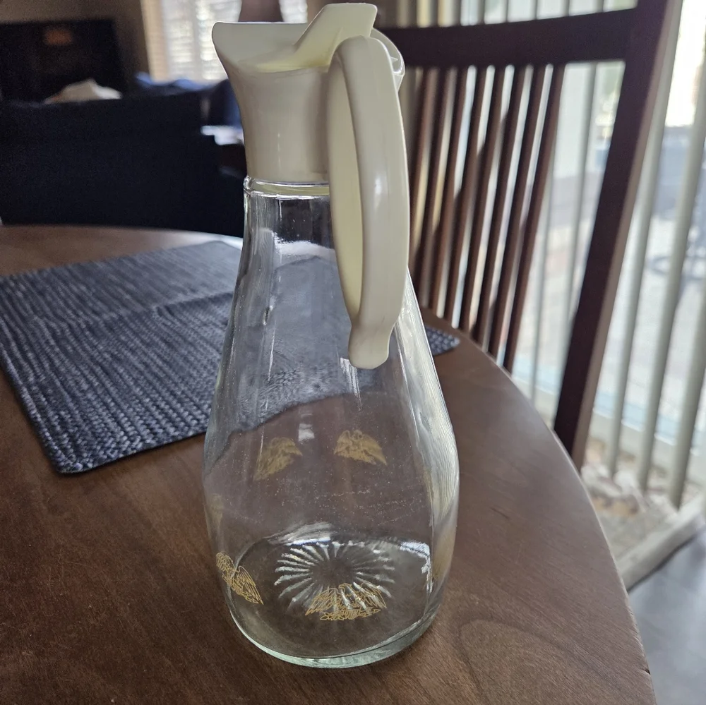 70s Log Cabin Gold Eagle Syrup Pitcher❤️🤍💙